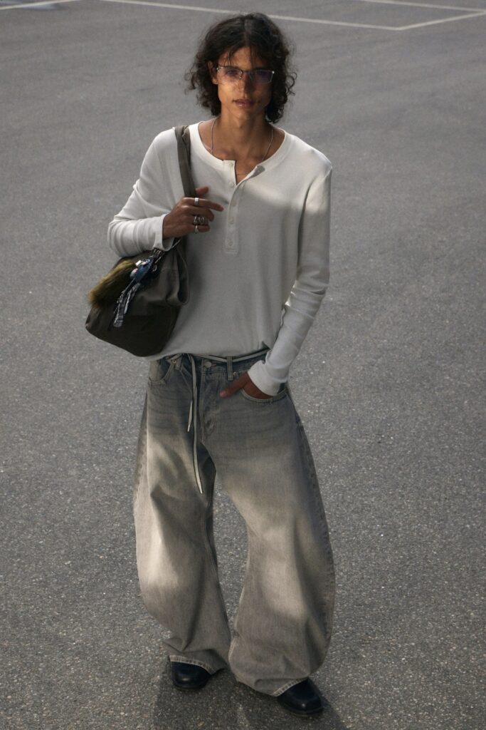  Curved Blade Loose Denim Pants